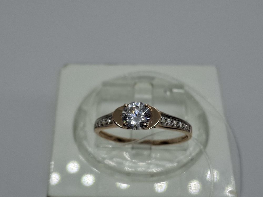 КОЛЬЦО С КАМНЯМИ (Au 585)