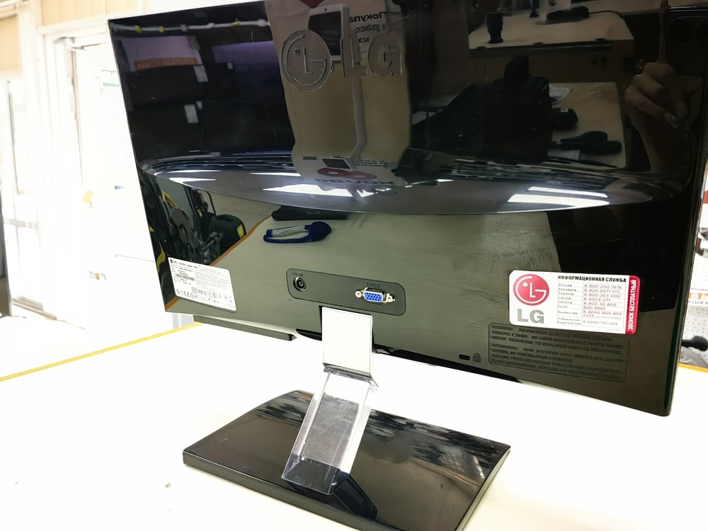 Монитор LG E1960S