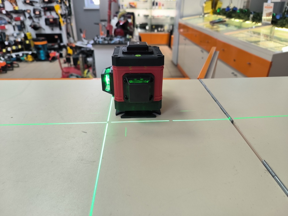 Нивелир Elitech ПЛ 12Л ЗЕЛ