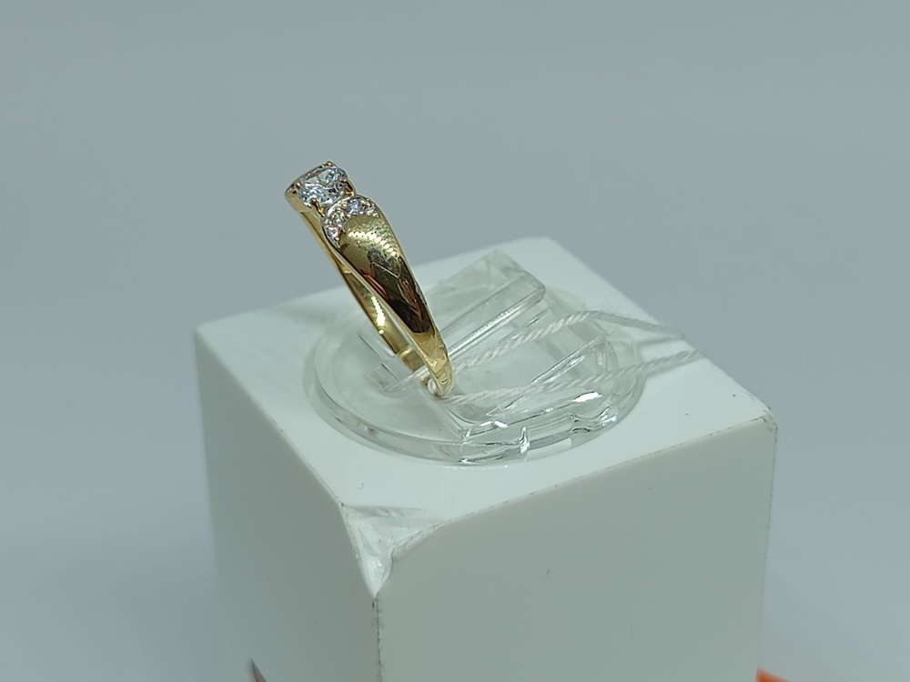 КОЛЬЦО С КАМНЯМИ (Au 585)