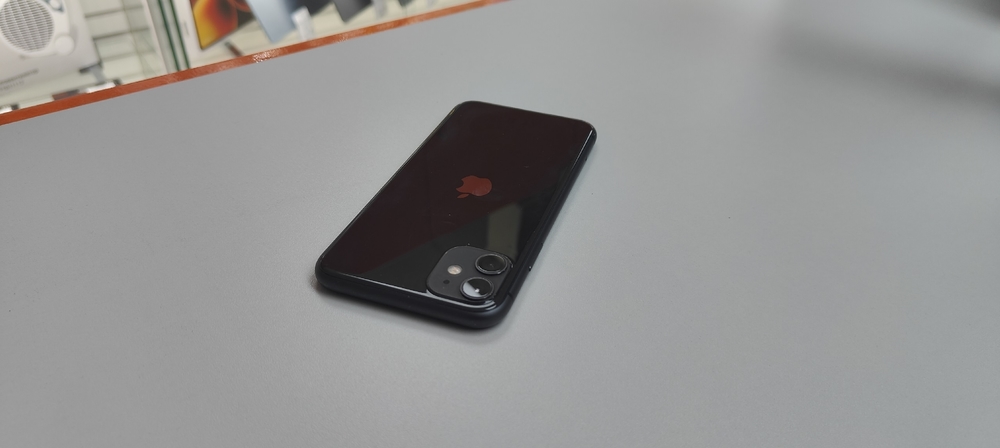 Смартфон Apple iPhone 11 128Gb