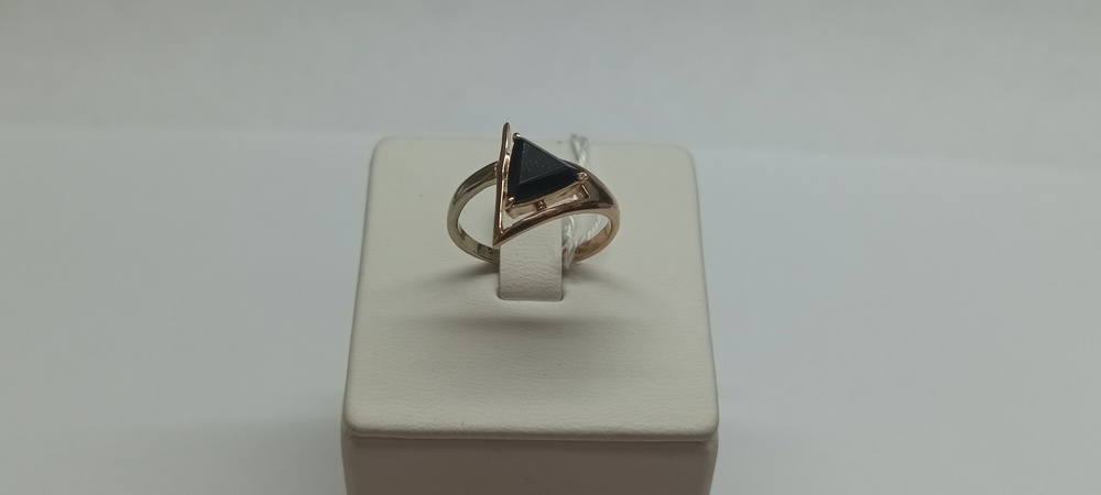 КОЛКМ585 КОЛЬЦО С КАМНЕМ (Au 585)