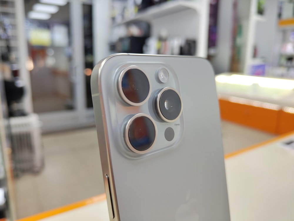 Смартфон Apple iPhone 15 Pro Max 256Gb