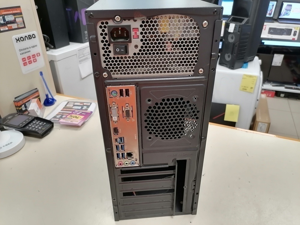 Системный блок Aero Cool; Ryzen 3 2200G, HD Graphics, 8 Гб, 256 Гб, Нет