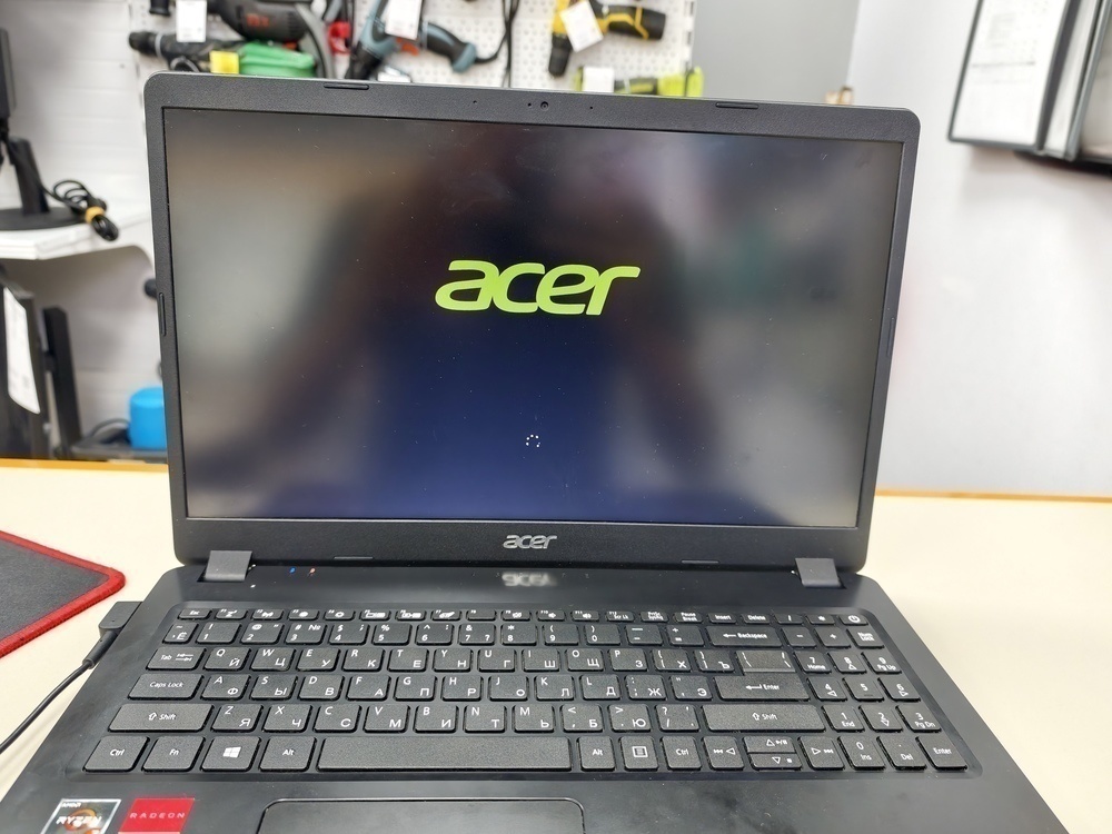 Ноутбук Acer; Ryzen 3 3200U, Radeon 540X Mobile, 6 Гб, 256 Гб, Нет
