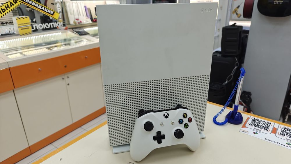 Игровая приставка Xbox One S 1TB