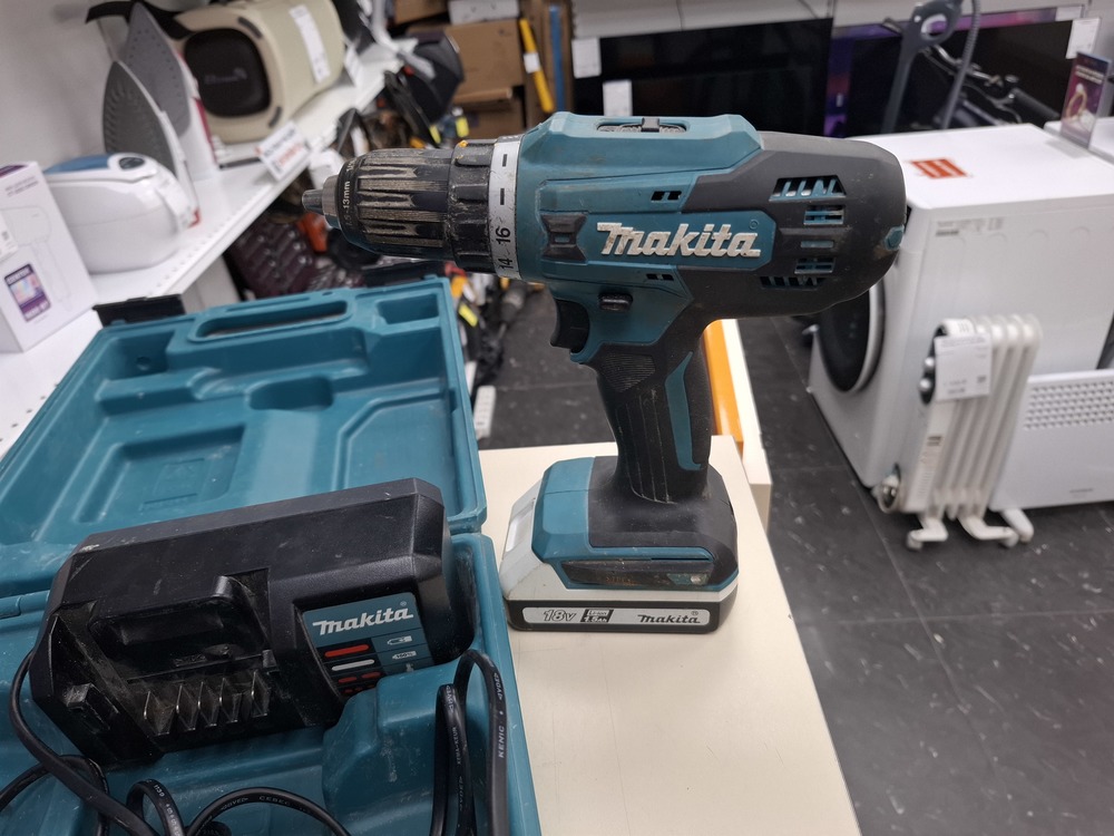 Шуруповерт Makita DF488DWE