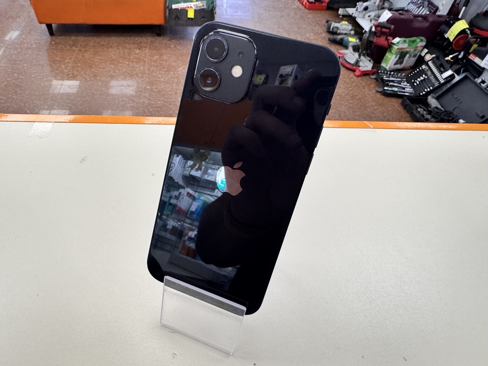 Смартфон Apple iPhone 12 64Gb