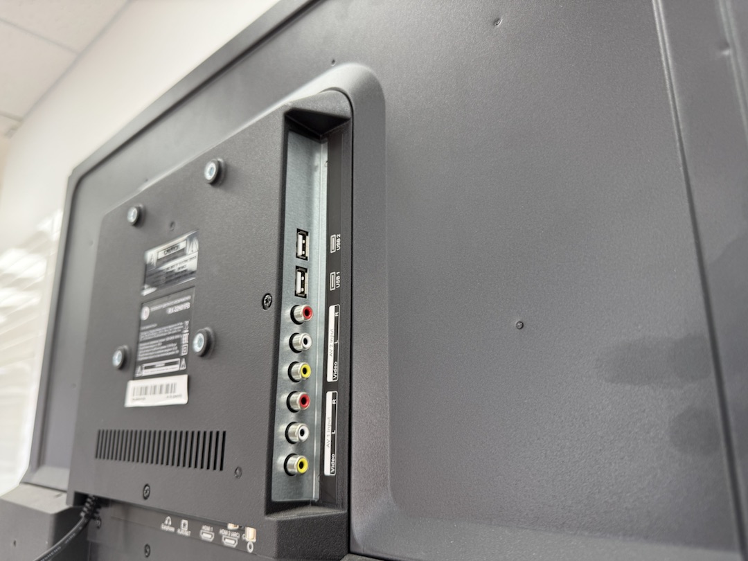 LED Телевизор HI VHIX-32F219MSY