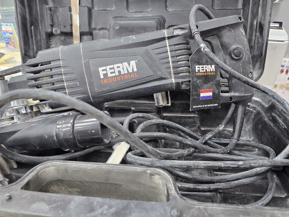 Штроборез Ferm WCM1001P