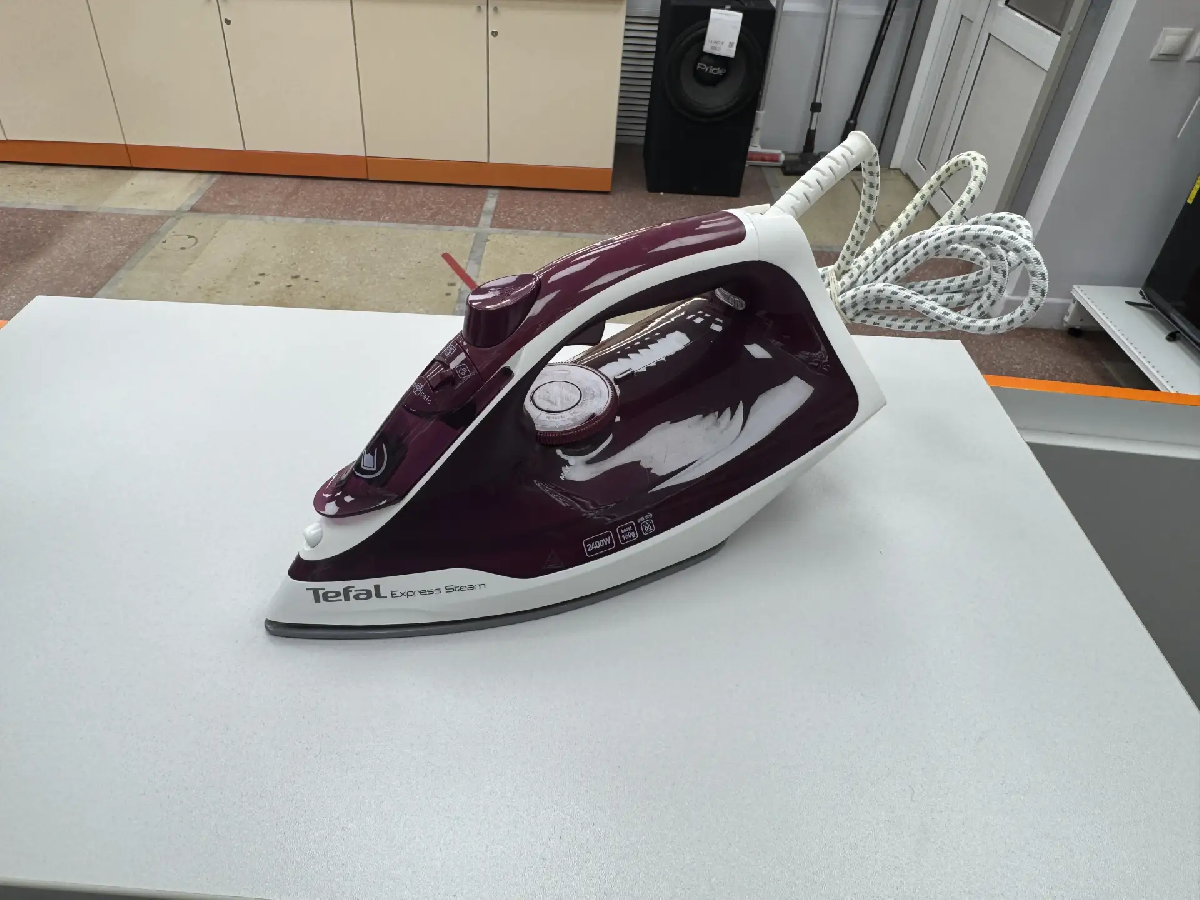 Утюг Tefal Express Steam FV2835E0