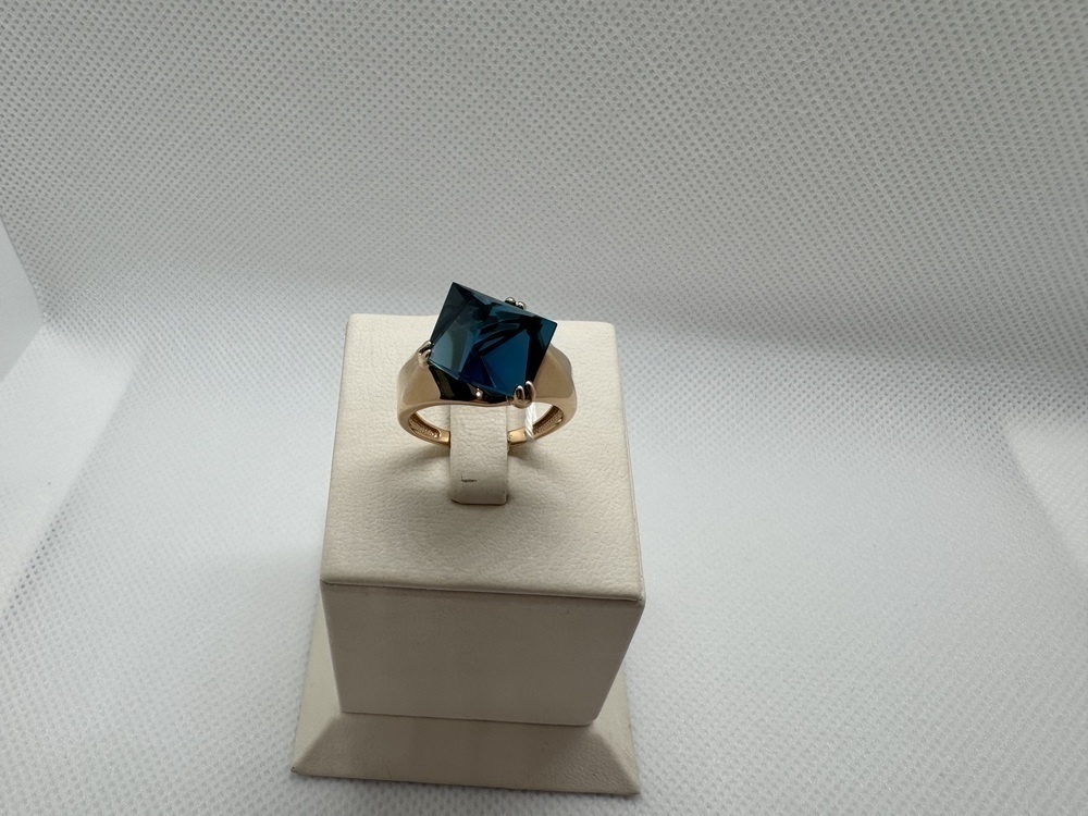 КОЛКМ585 КОЛЬЦО С КАМНЕМ (Au 585)