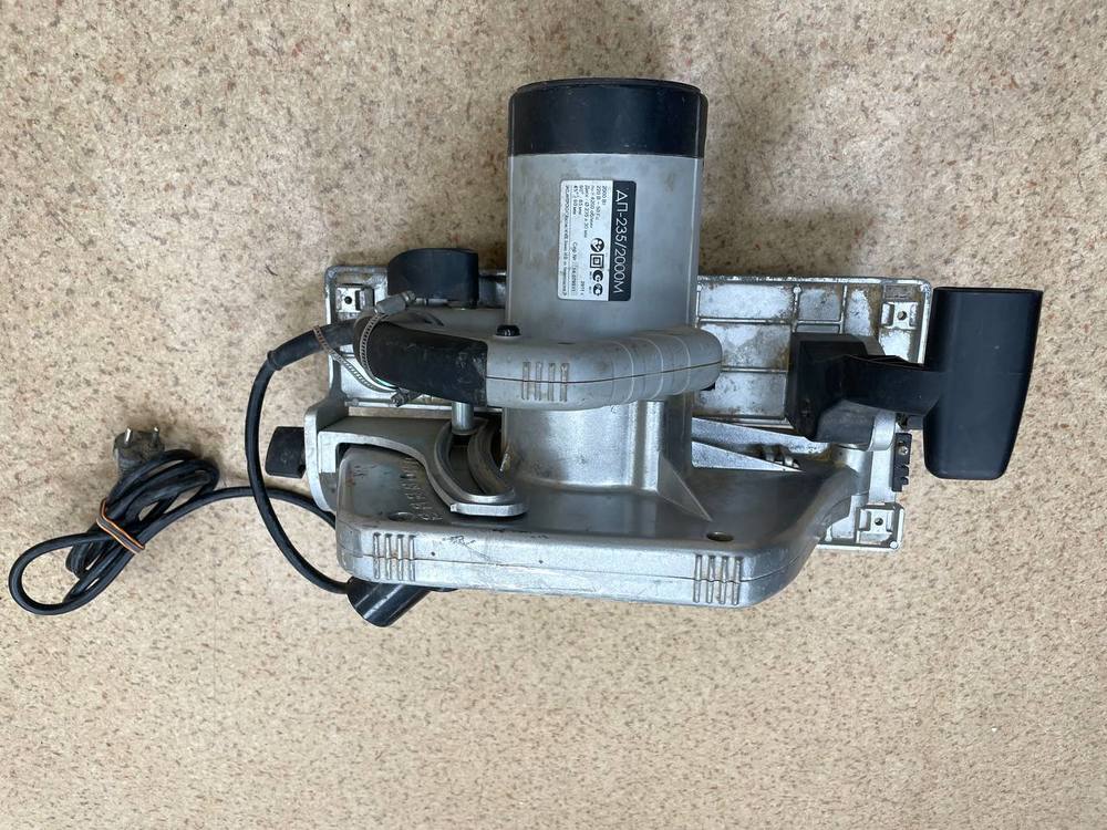 Дисковая пила Интерскол ДП-235/2000М