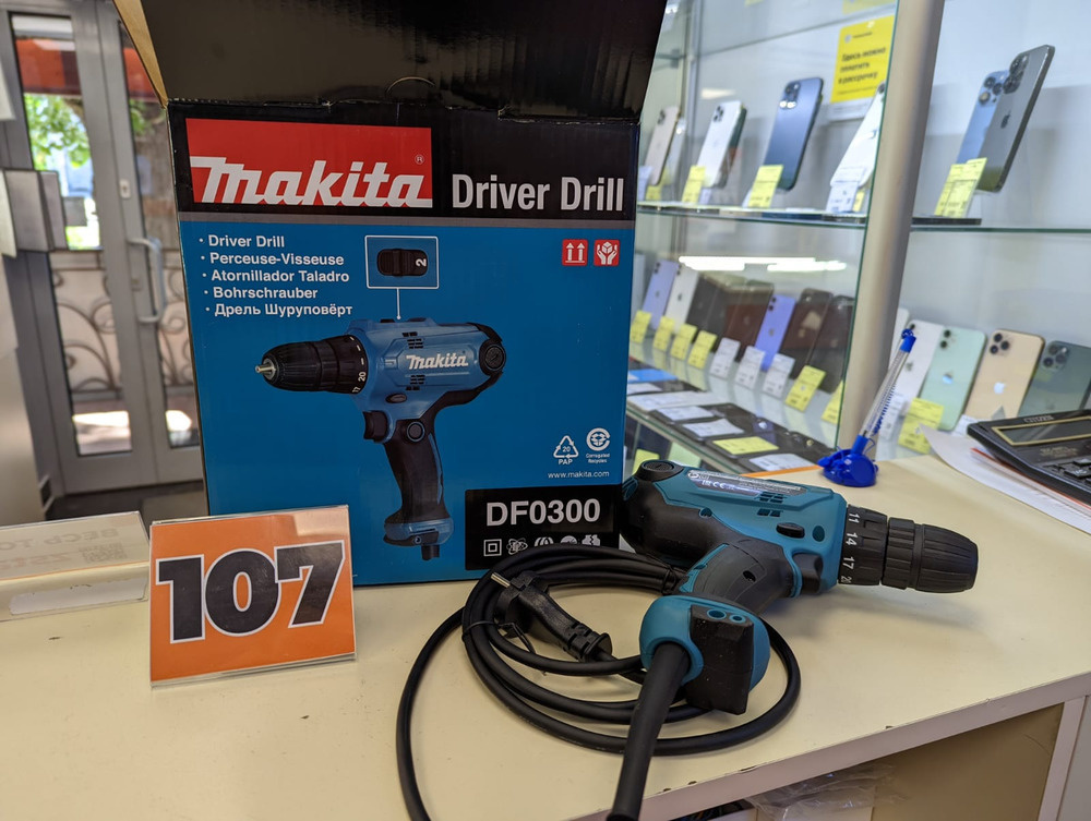 Шуруповерт Makita DF0300