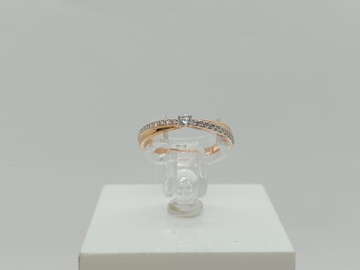 КОЛЬЦО С КАМНЯМИ (Au 585)