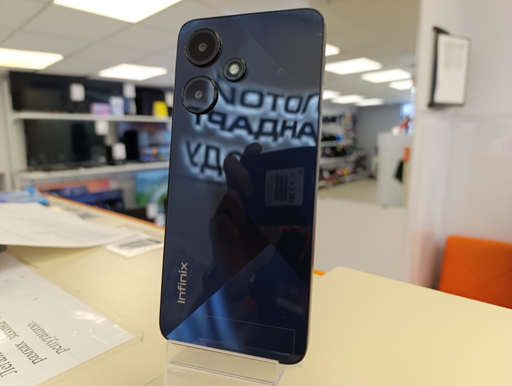 Смартфон Infinix HOT 30i 8/128