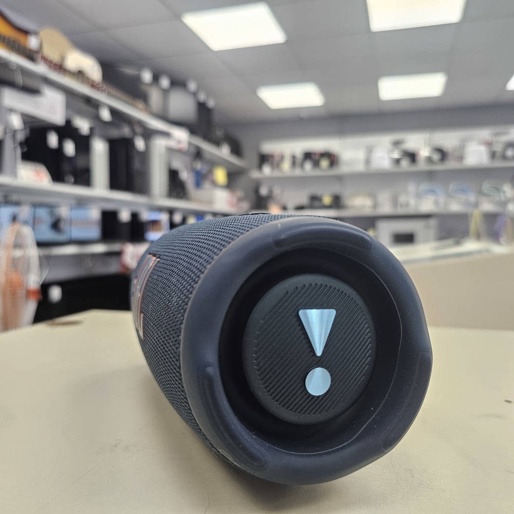 Портативная акустика JBL Charge 5