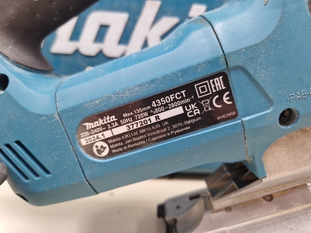 Лобзик Makita 4350fct