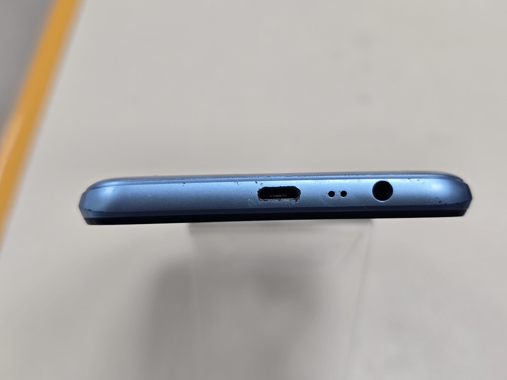 Смартфон Realme C21 3/32