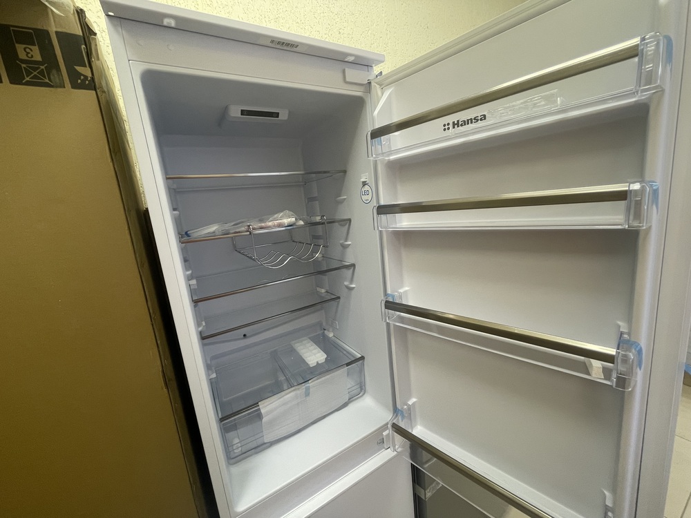 Холодильник Hansa BK316.3FNA