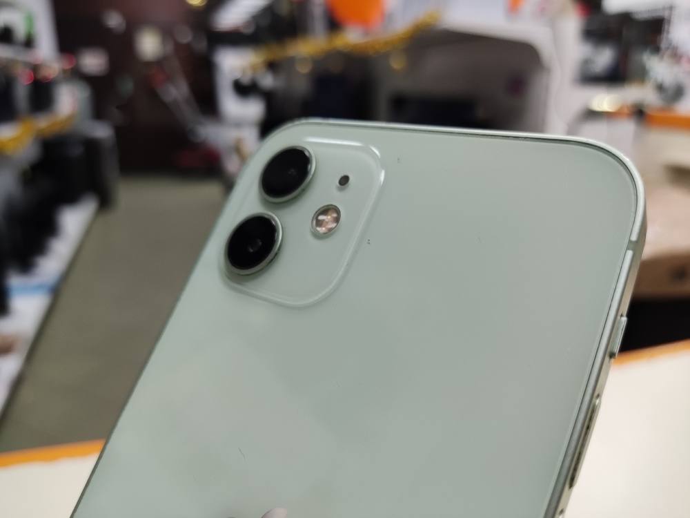 Смартфон Apple iPhone 12 128Gb