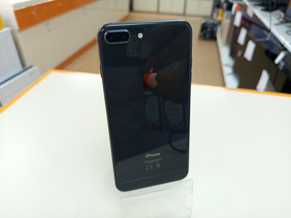 Смартфон Apple iPhone 8 Plus 64Gb