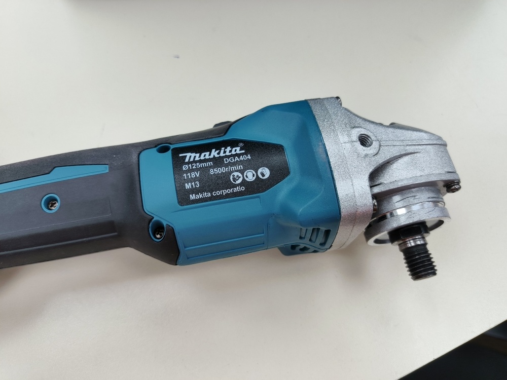 Угловая шлифмашина Makita 118V