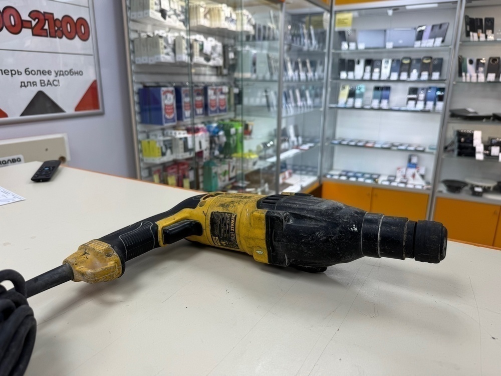 Перфоратор Dewalt D25133