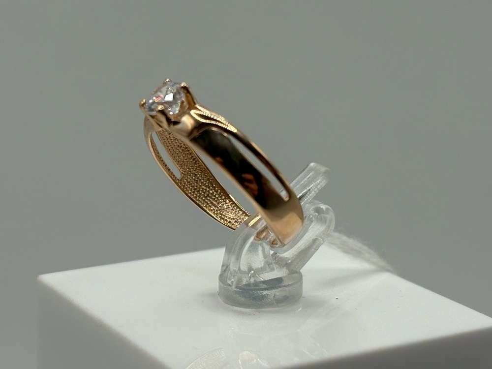 КОЛКМ585 КОЛЬЦО С КАМНЕМ (Au 585)