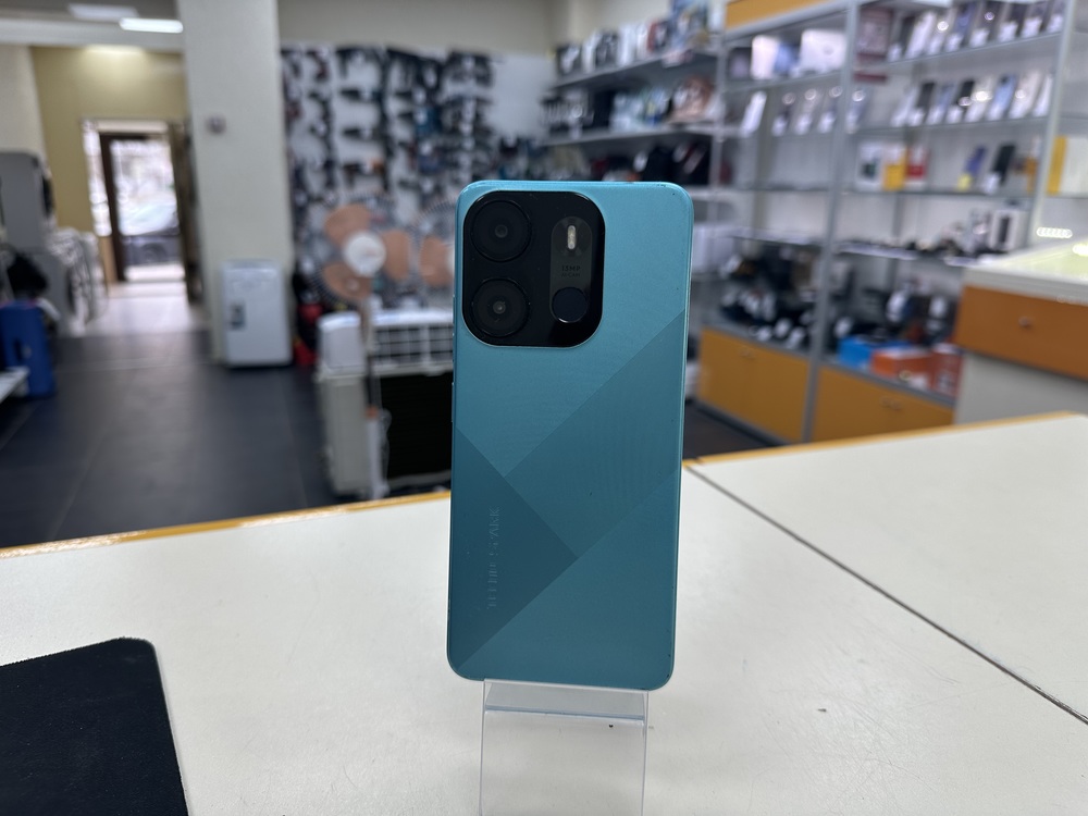 Смартфон Tecno Spark Go 2023 3/64
