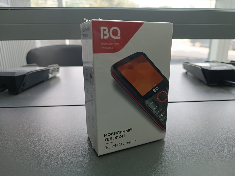 Мобильный телефон BQ 2440