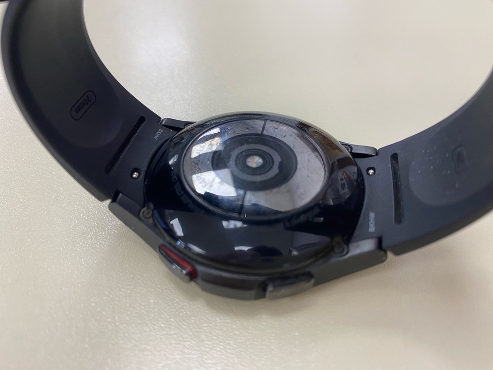 Смарт-часы Samsung Galaxy Watch 4