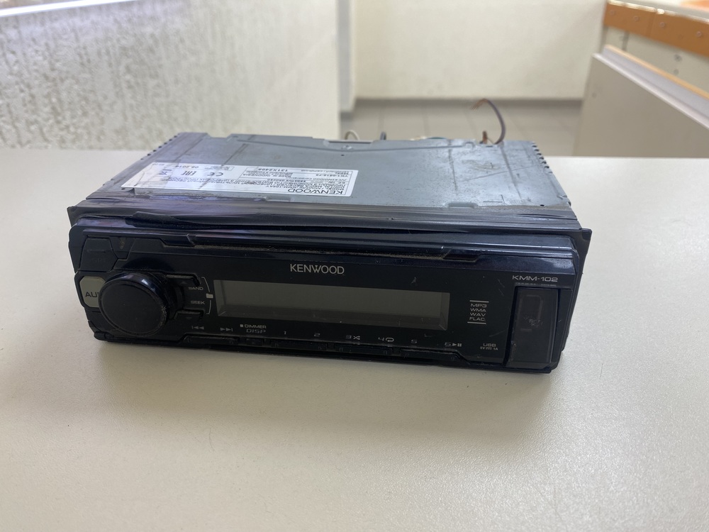 Автомагнитола Kenwood KMM-120