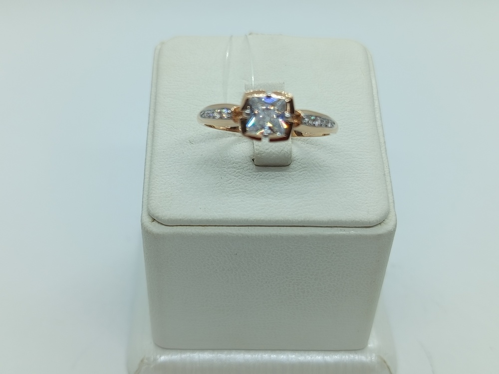 КОЛЬЦО С КАМНЯМИ (Au 585)