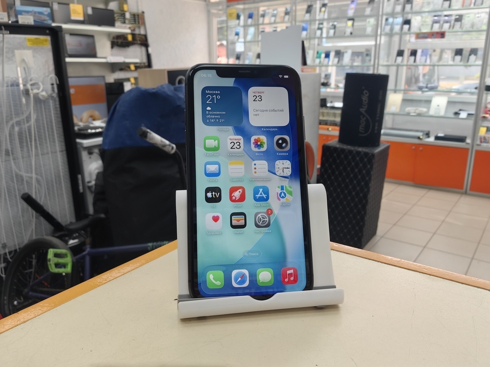 Смартфон Apple iPhone 11 64Gb