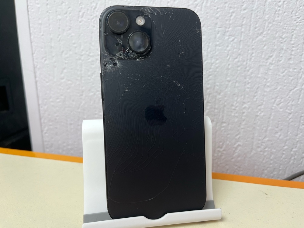 Смартфон Apple Iphone 15 128Gb