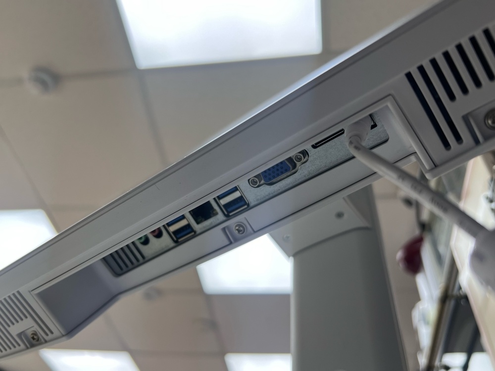 Моноблок ACER; Core i7-11800H, Intel UHD Graphics, 16 Гб, 512 GB, Нет