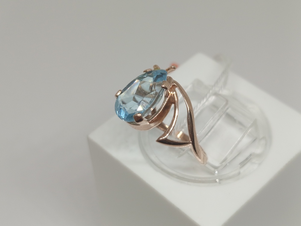 КОЛЬЦО С КАМНЯМИ (Au 585)