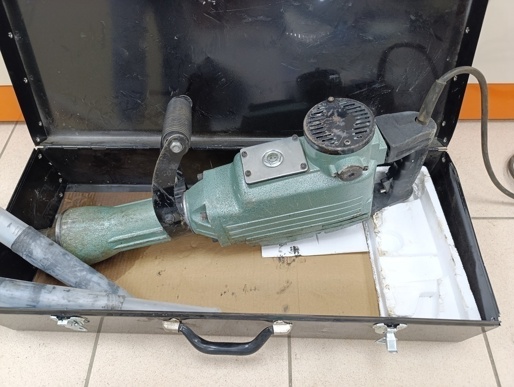 Отбойный молоток Энкор МОЭ-1650