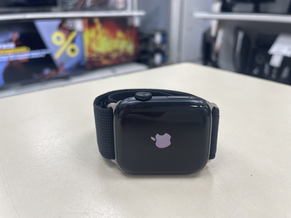 Смарт-часы Apple Watch Series 7 45mm