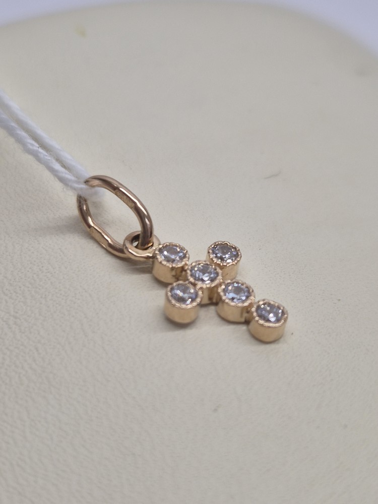 ПОДККИ585 ПОДВЕСКА КРЕСТ С КАМНЯМИ (Au 585)