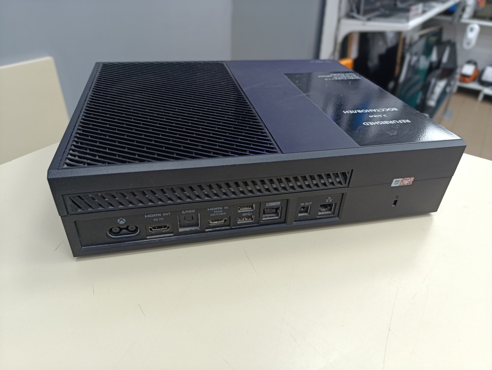 Игровая приставка Xbox One 500Gb