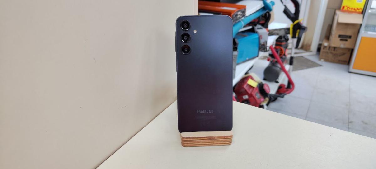 Смартфон Samsung Galaxy A16 6/128