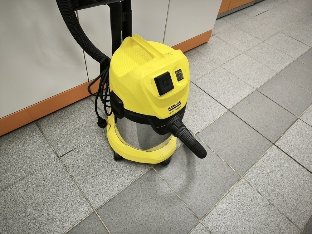 Пылесос Karcher WD 3 P