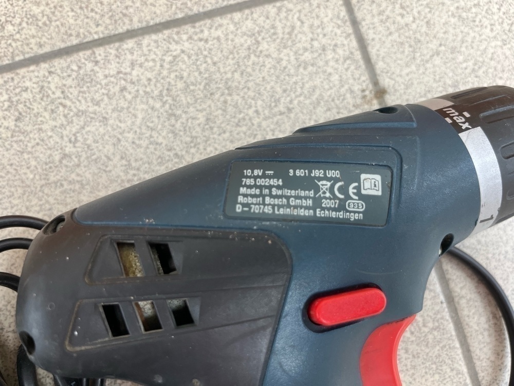 Шуруповерт Bosch GSR 10.8 LI