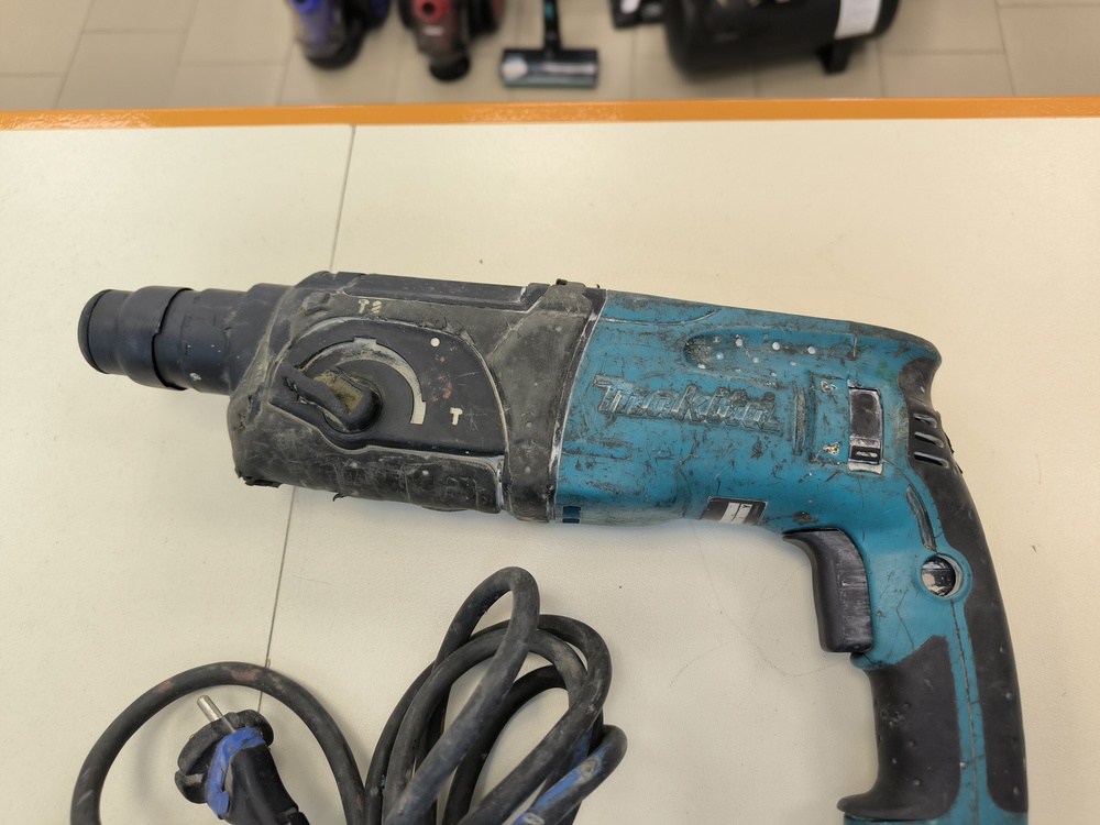 Перфоратор Makita HR 2470