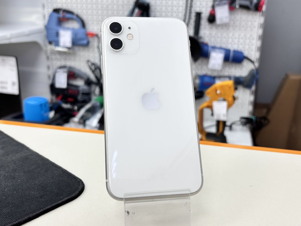 Смартфон Apple iPhone 11 64Gb