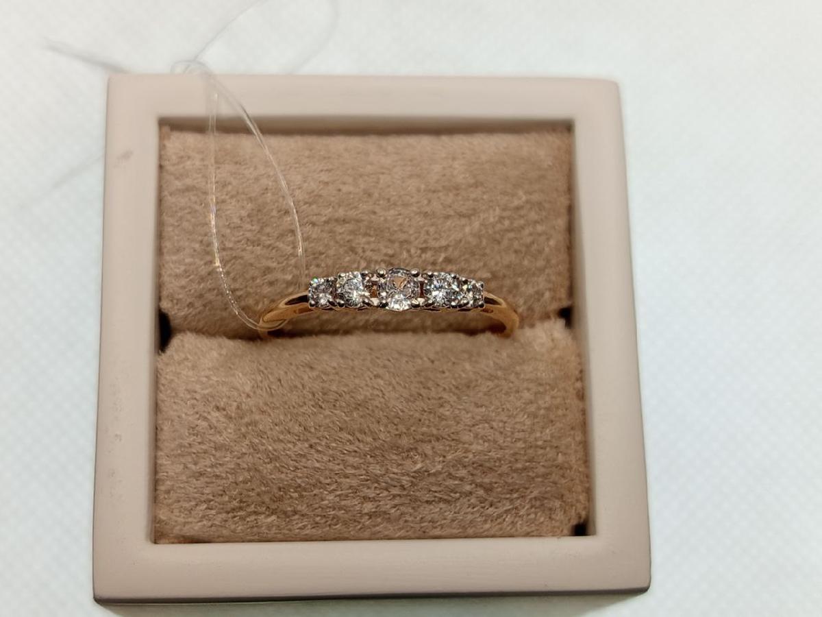 КОЛЬЦО С КАМНЯМИ (Au 585)