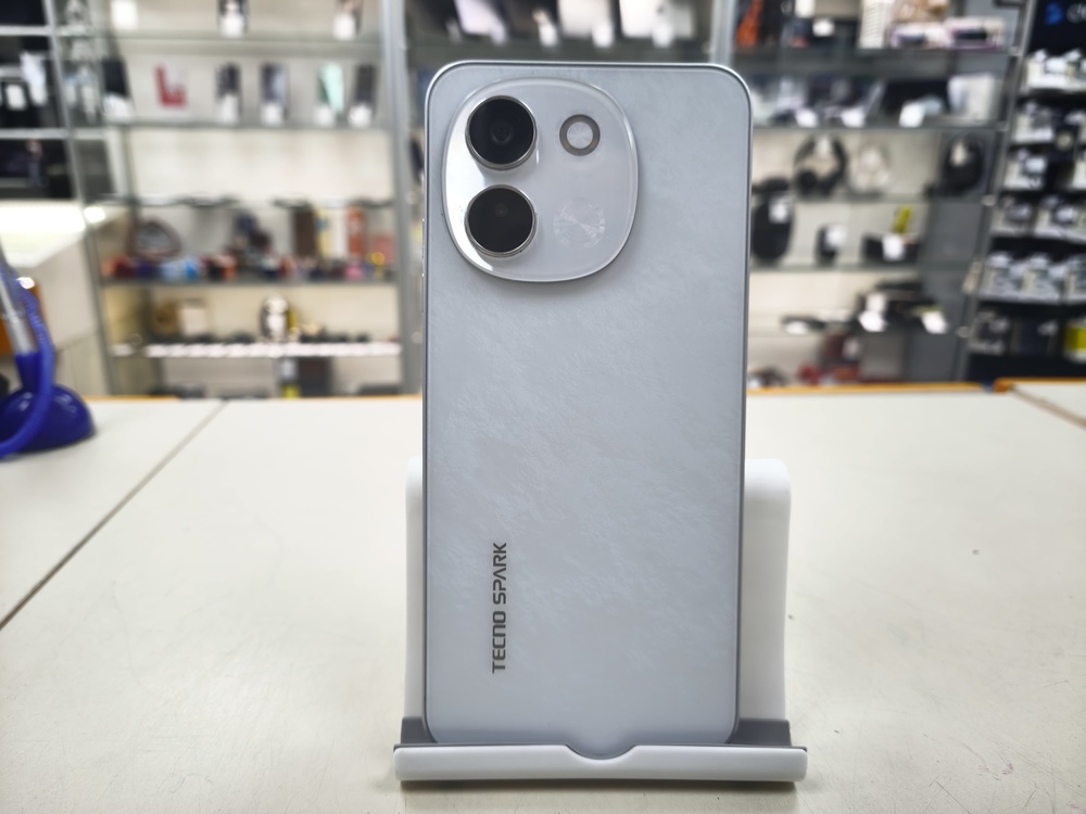 Смартфон Tecno SPARK 30 6/128