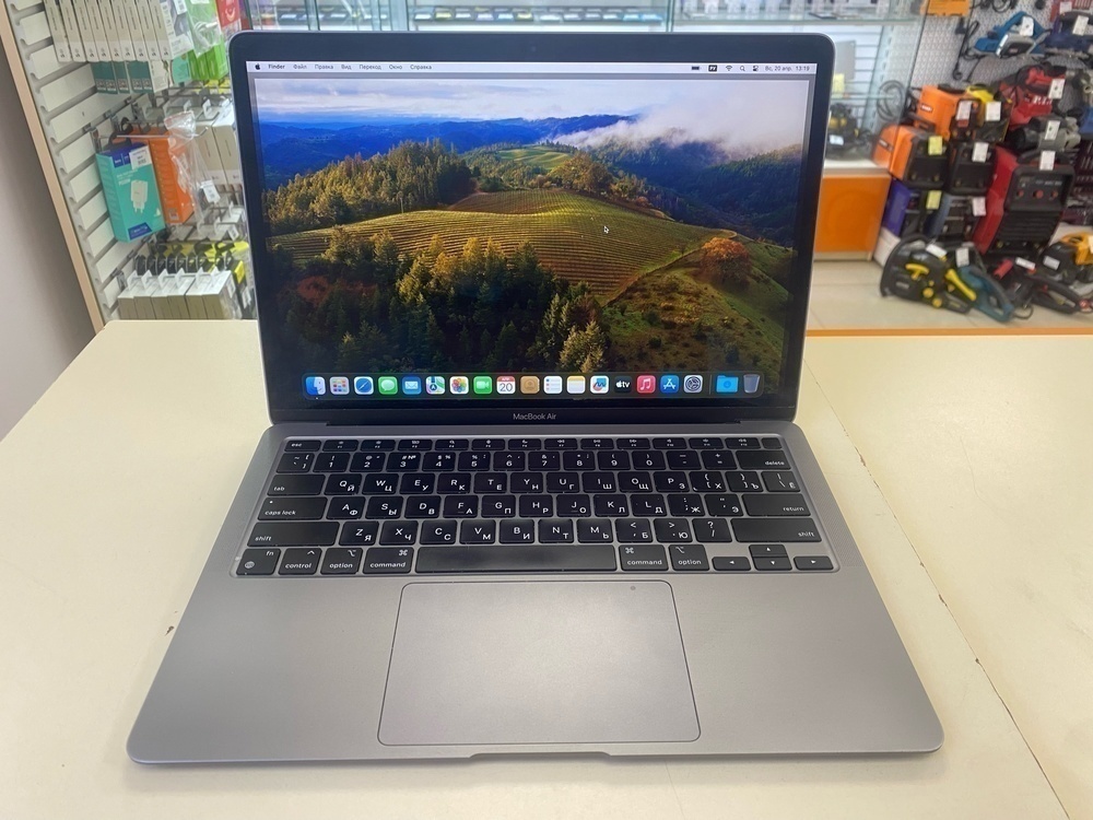 Ноутбук Apple Macbook Retina 13 M1 (A2337)